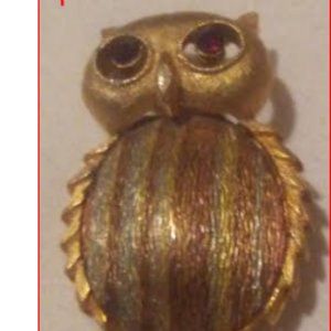 OWL Lapel / brooch pin